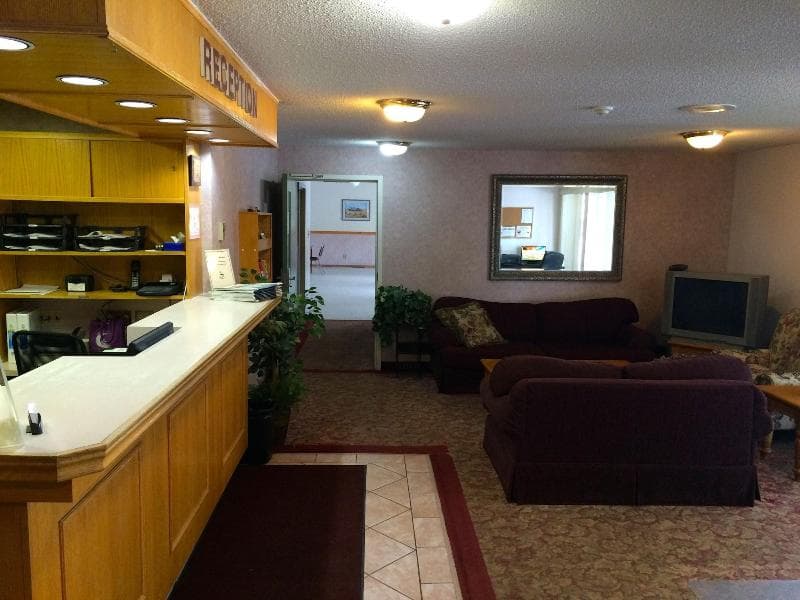 Colonial Inn 5