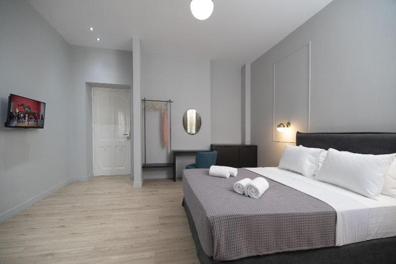 Plaka Arch Suites 2