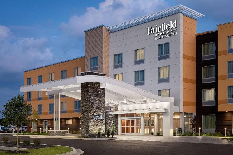 Fairfield Inn & Suites Cleveland Tiedeman Road 5