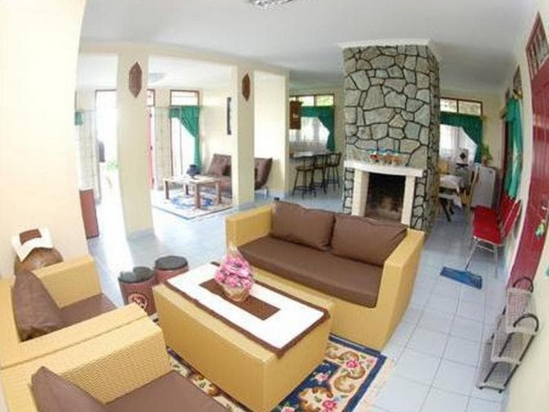 Villa ChavaMinerva Bata - Ciater 4