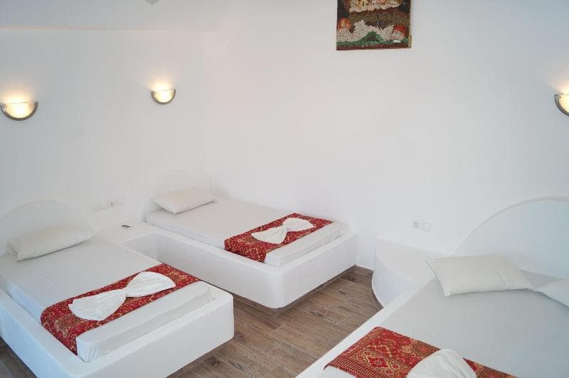 Villa Iliovasilema Santorini 3