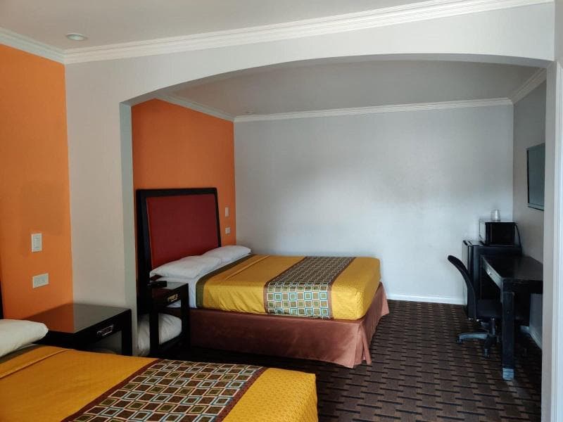 Lyef Inn & Suites By Aga, Lax Airport 2