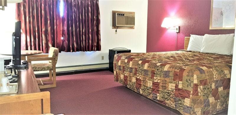 Amerivu Inn And Suites - Avon 3