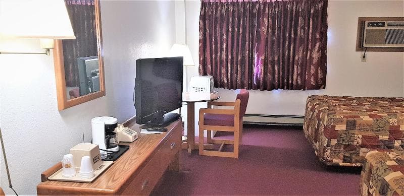Amerivu Inn And Suites - Avon 4
