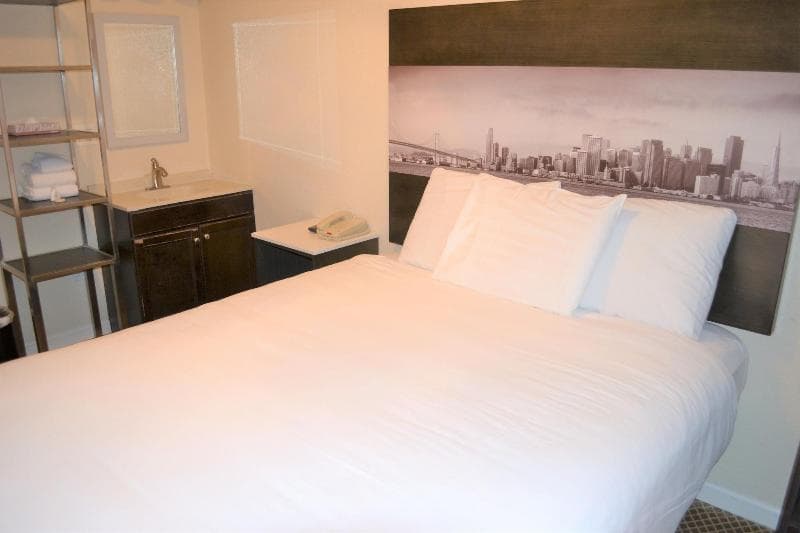 Inn On Folsom photo 1