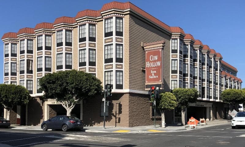 Cow Hollow Inn 4
