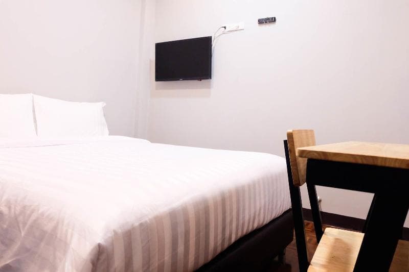 Lux Rooms Night Bazaar photo 1