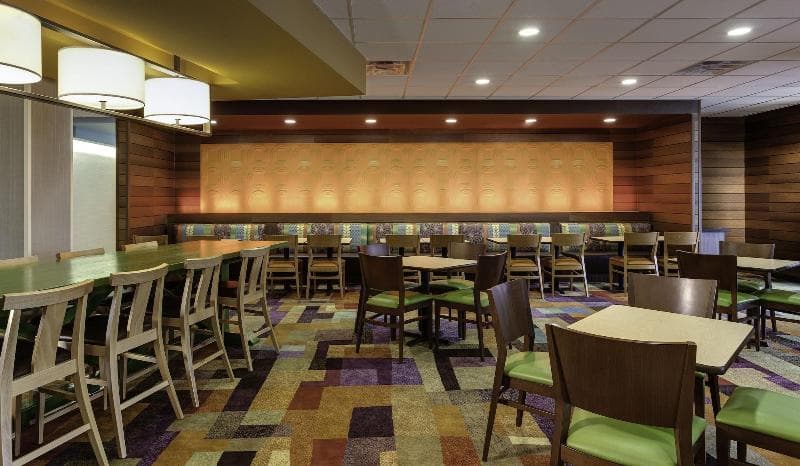 Fairfield Inn & Suites Phoenix Tempe/Airport 3