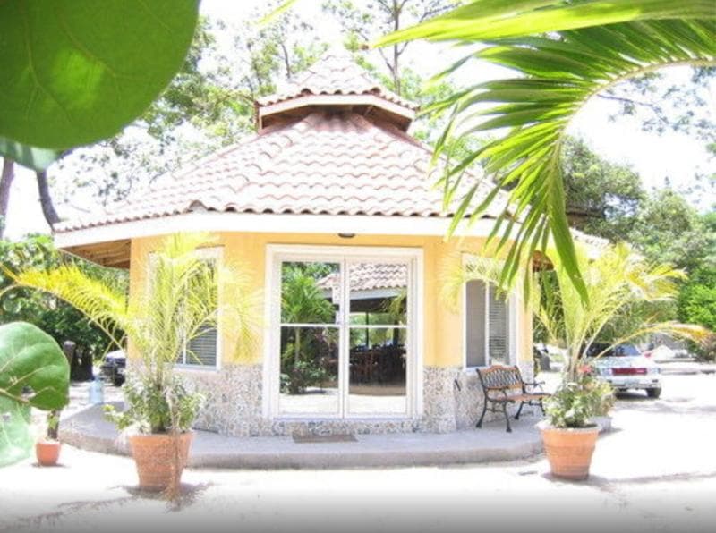 Fosters West Bay Resort 5
