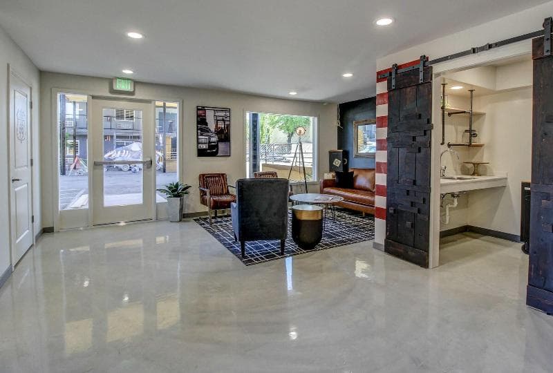 Americana Modern Hotel photo 1