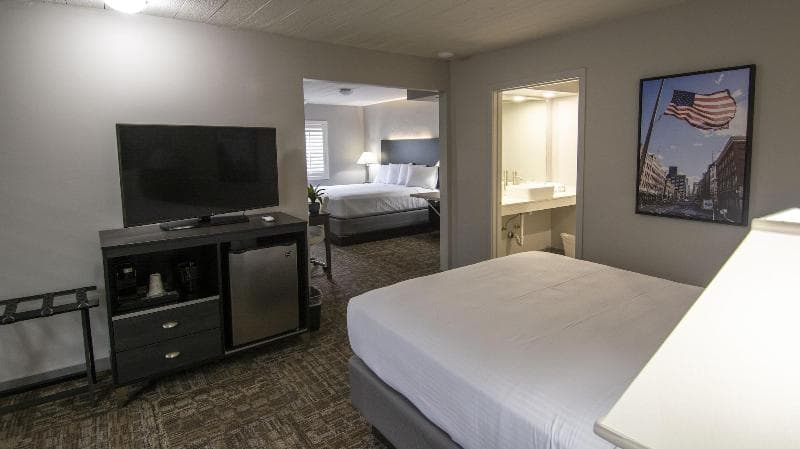Americana Modern Hotel 5