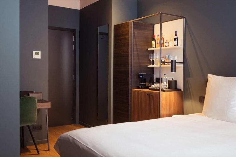 U Eat & Sleep Antwerp 4