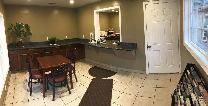 Relax Inn Of Medford 3
