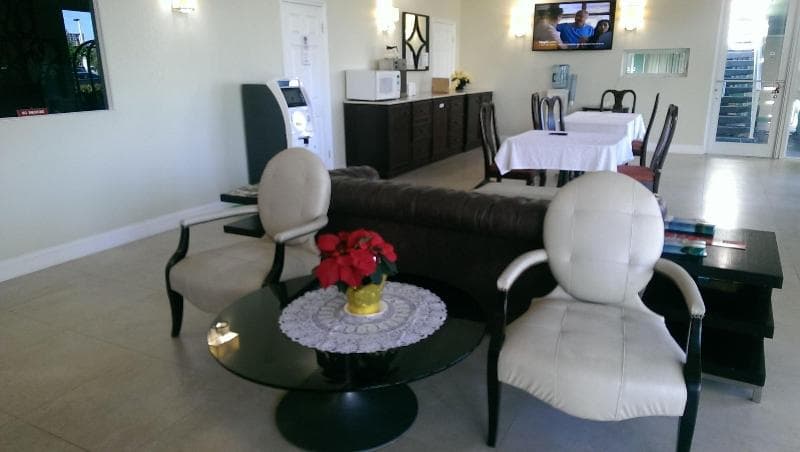 Boca Inn 5