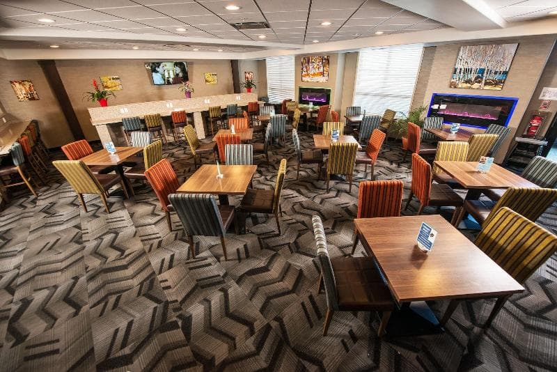 Encore Suites By Service Plus Inns 4