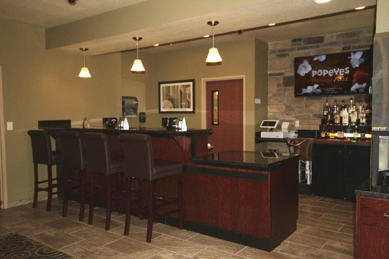 Cobblestone Hotel & Suites - Devils Lake photo 1