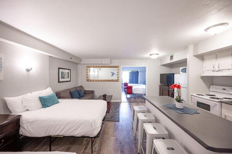 1Bd1Ba w BonusRM Stay Together Suites 4