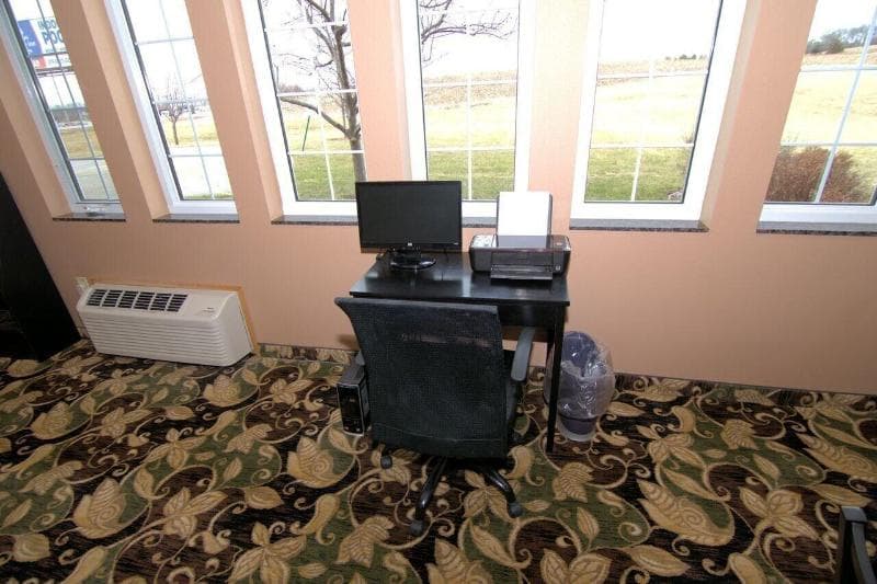 Rock Island Inn & Suites main
