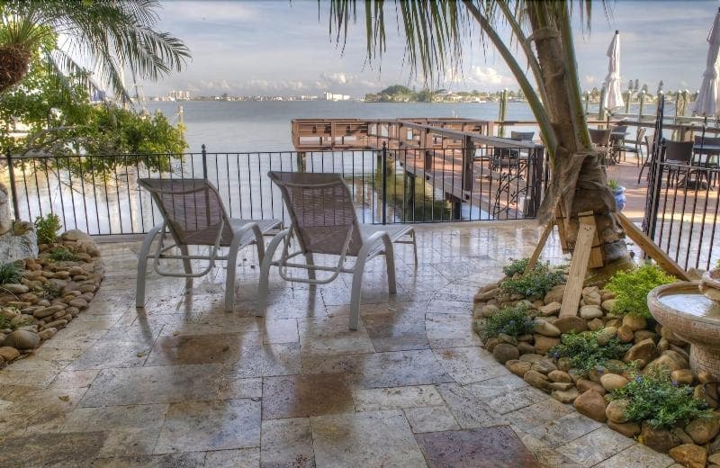 Pasa Tiempo Private Waterfront Resort - Adults Only 4