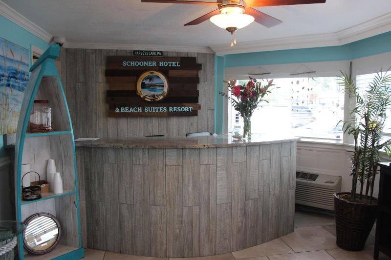 Schooner Hotel 3