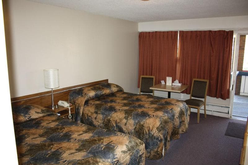 Best Canadian Motor Inn Peace River 4