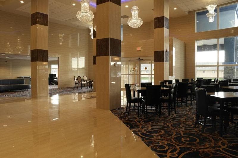 Days Inn & Suites By Wyndham Fort Saskatchewan 5