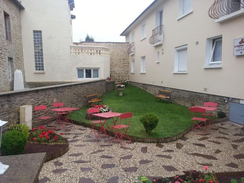 Hôtel Le Chapeau Rouge 4