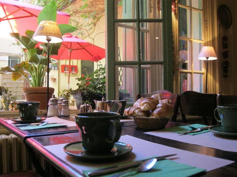 Le Vieux Carré main