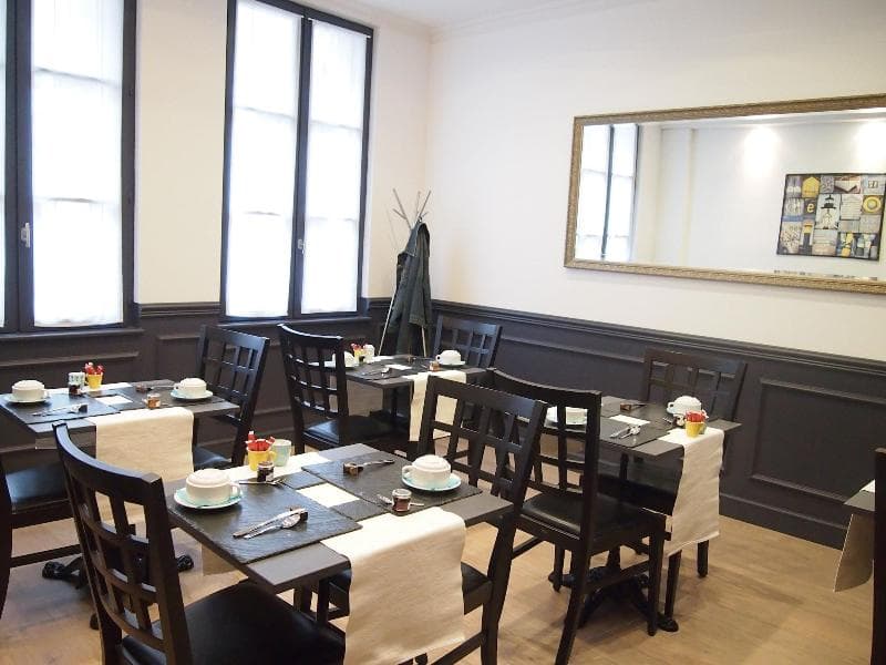 Hôtel Colbert main