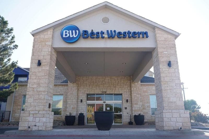 Best Western Lubbock West Inn & Suites photo 1