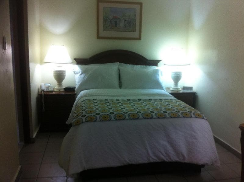 Micro Hotel Condo & Suites 3