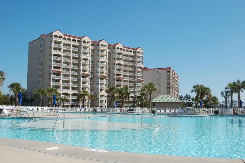 Barefoot Resort & Yacht Club 5