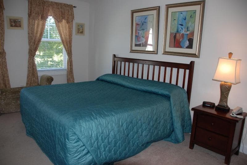 Barefoot Resort & Yacht Club 2