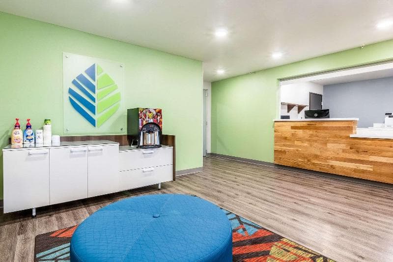 Woodspring Suites Indianapolis Airport South 3