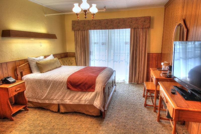 The Historic Gatlinburg Inn 5