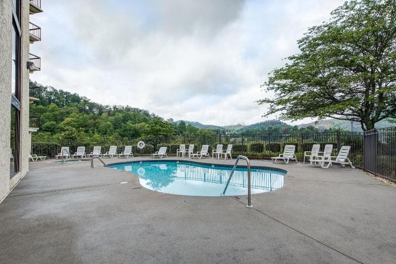 Gatlinburg Chateau 4