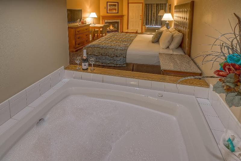 Accommodations By Willow Brook Lodge 4