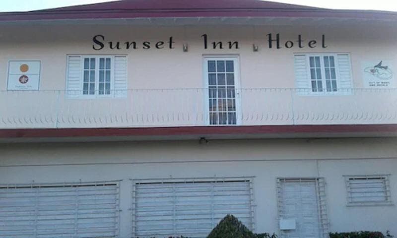 Sunset Inn Hotel 3
