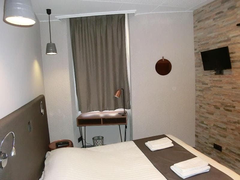 Hotel Sur Le Quai 3