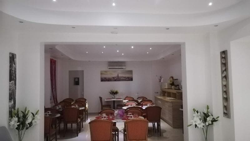 Hotel des Arcades 5