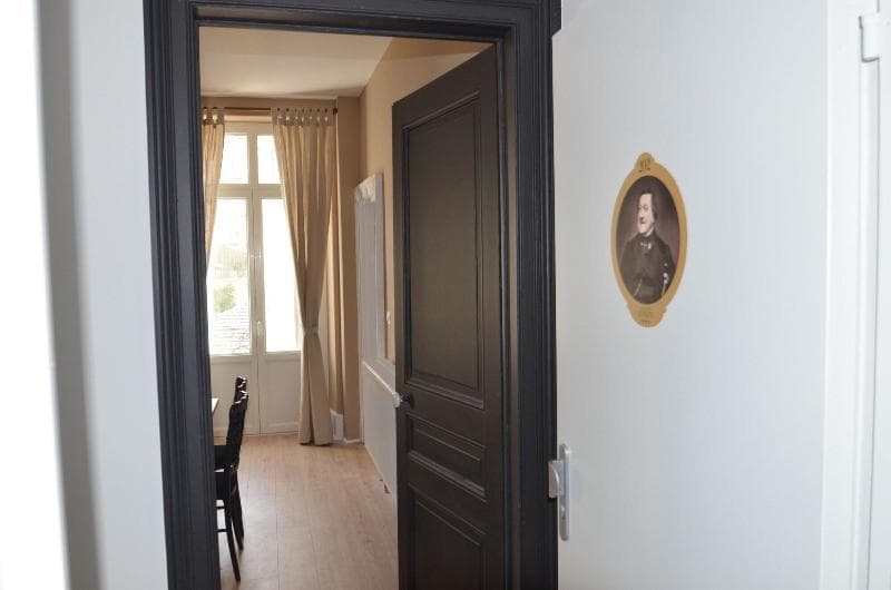 L'empereur, Sa Femme Et Le Petit Prince photo 1