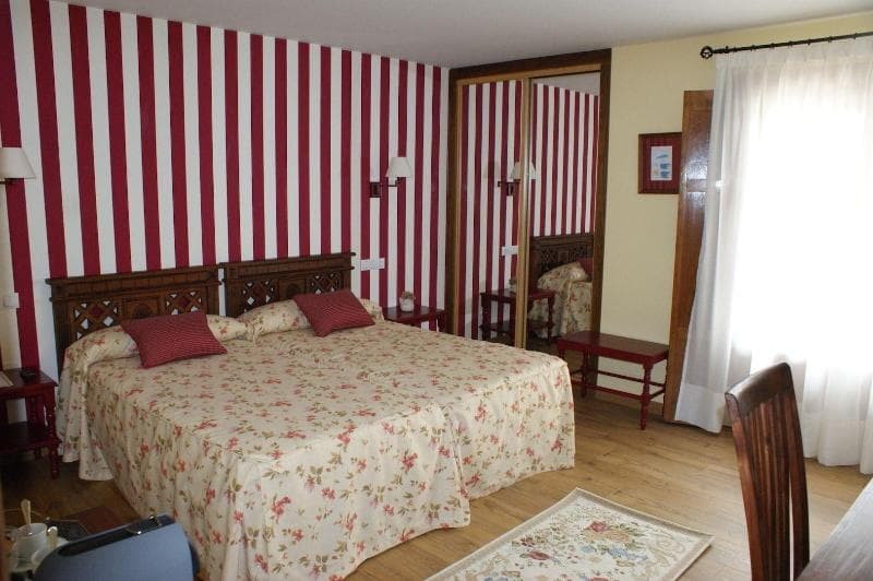 Hotel Colonial De Santillana 4