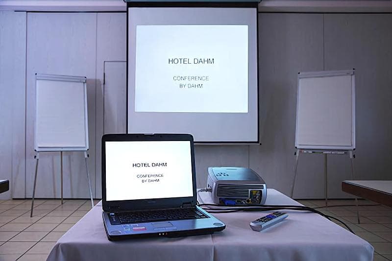 Hôtel-Restaurant Dahm main