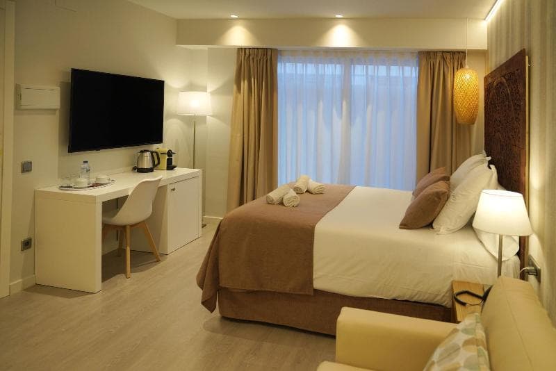 Serennia Fira Gran Via Exclusive Rooms 4