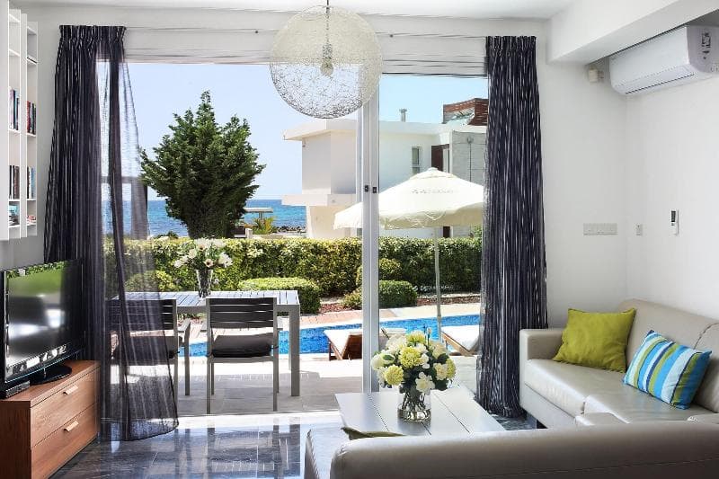 Paradise Cove Luxurious Beach Villas 3