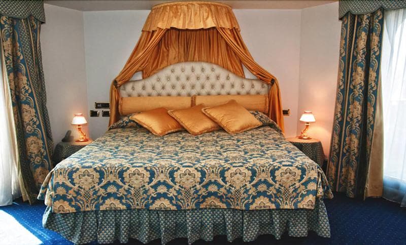 Hotel Villa Savoia 4