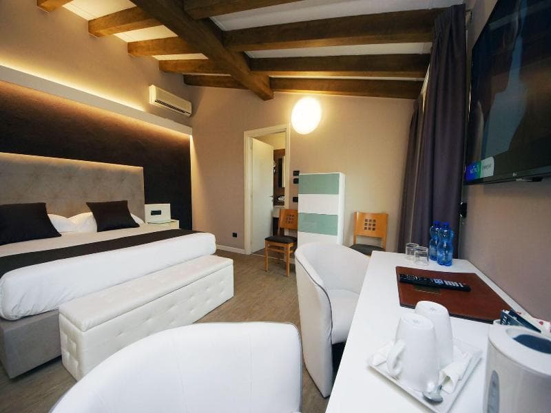 Hotel Clarin 14 4