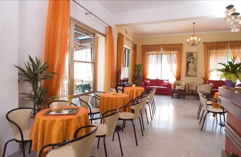 Hotel Olimpia main