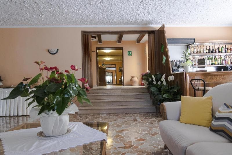 La Rosa Del Tirreno main