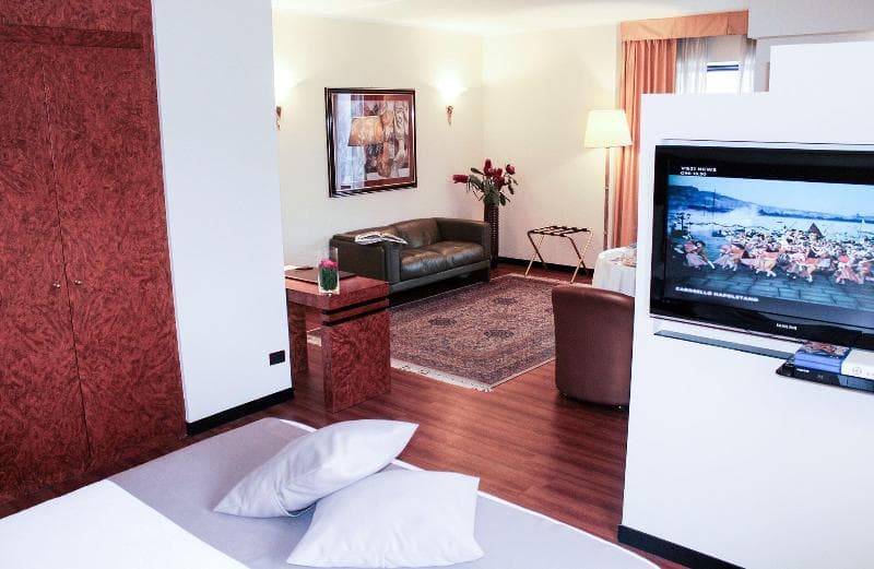 Albergo De La Ville 5